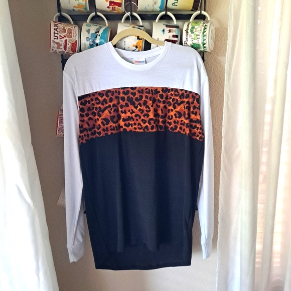 Lularoe Long Sleeved Hudson - Picture 1 of 1